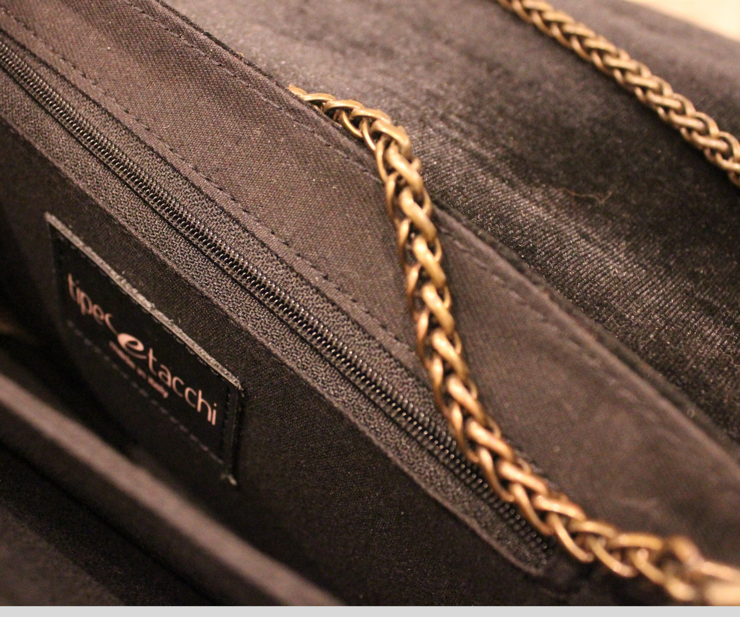 Pochette Tipe e Tacchi noire en daim et cuir Made in Italy