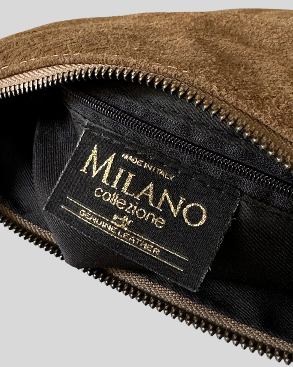 🇮🇹 Pochette pliable marron effet python en daim véritable à pompon – Made in Italy