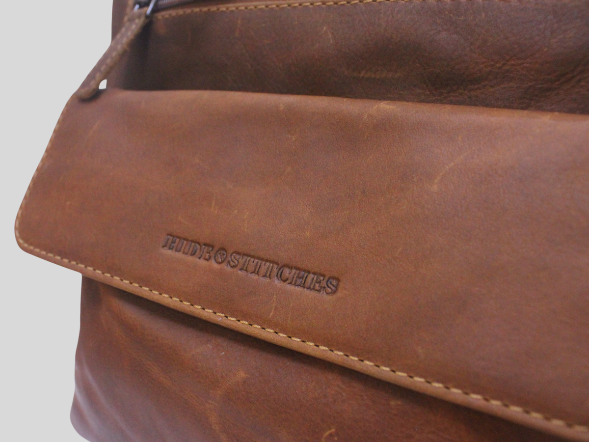 Hide & Stitches – Sac bandoulière cognac en cuir véritable