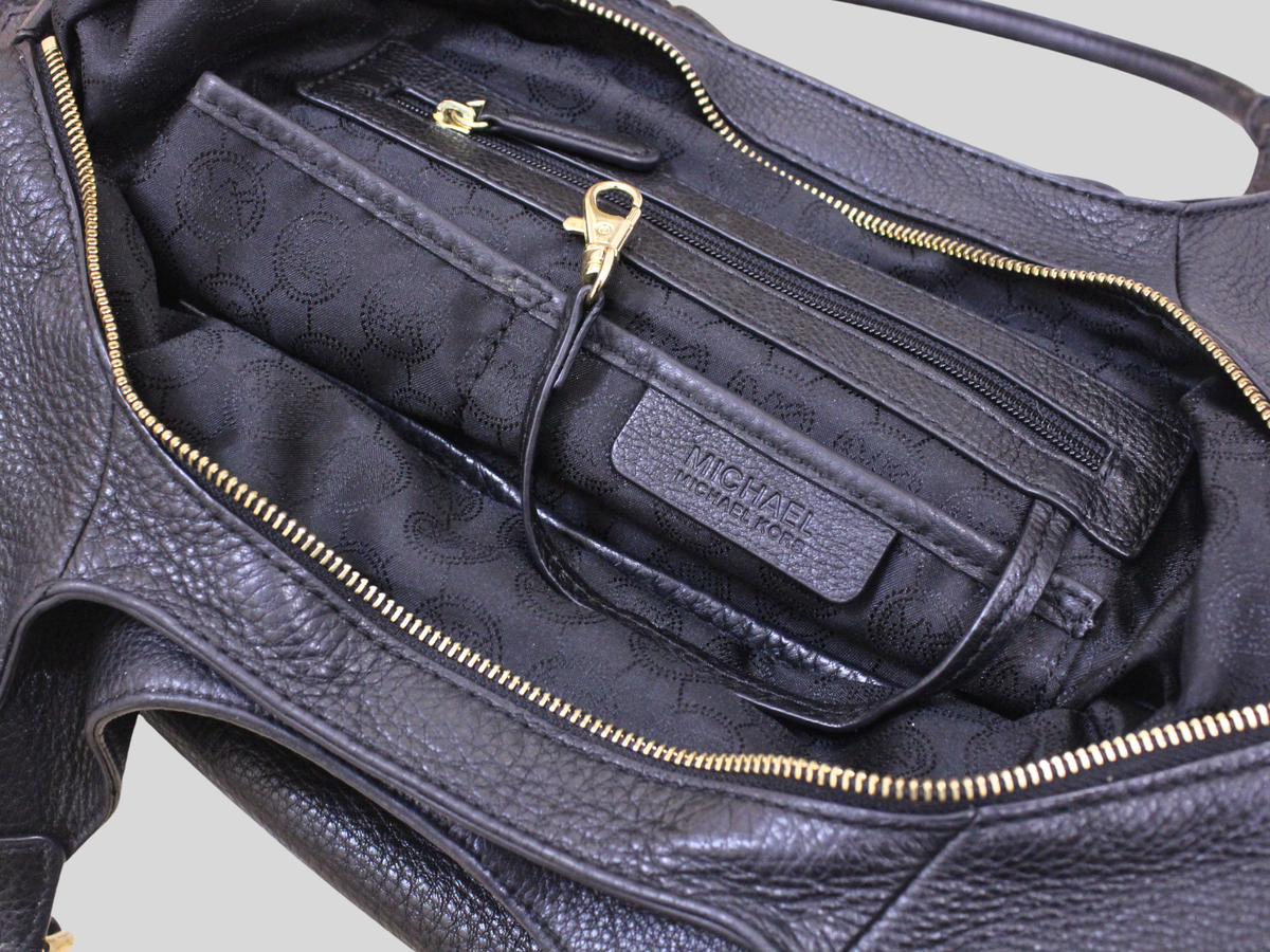 🇺🇸 Michael Kors Bedford – Grand sac hobo noir en cuir