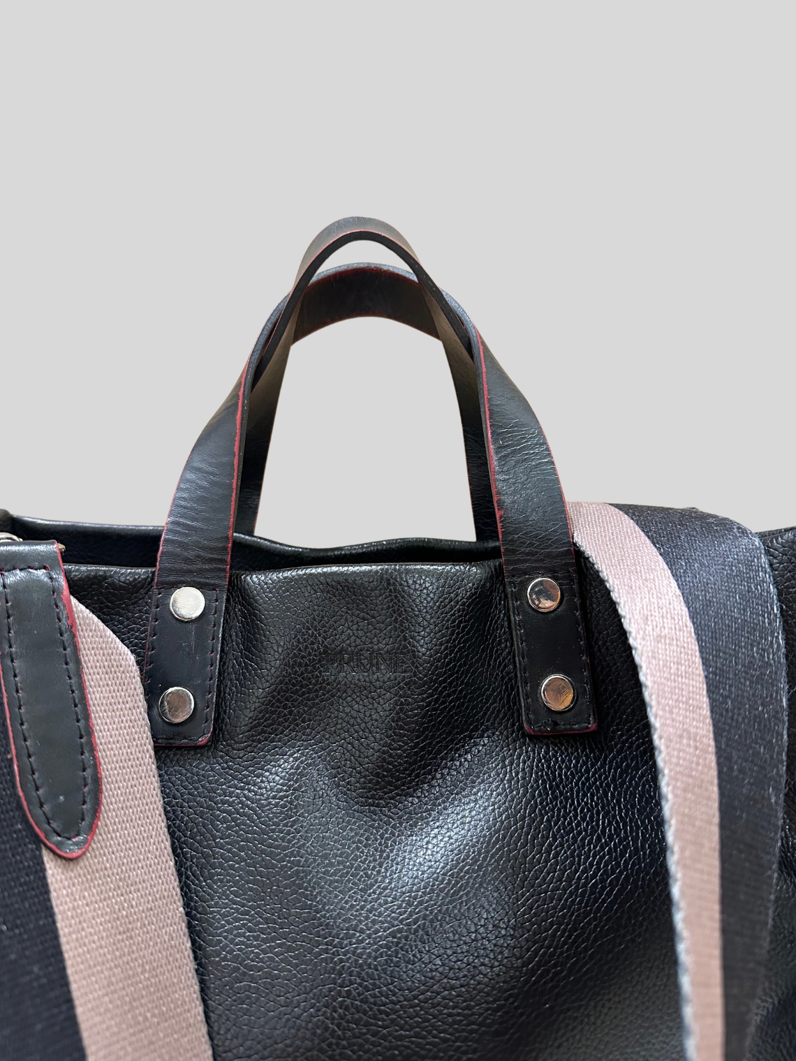 🇦🇷 Prüne Capri CPR10287 – Sac à main noir en cuir caprin véritable
