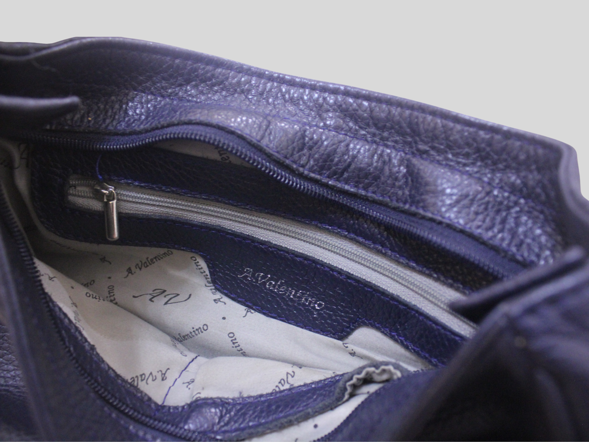 Sac bandoulière A. Valentino bleu nuit en cuir véritable à pompon