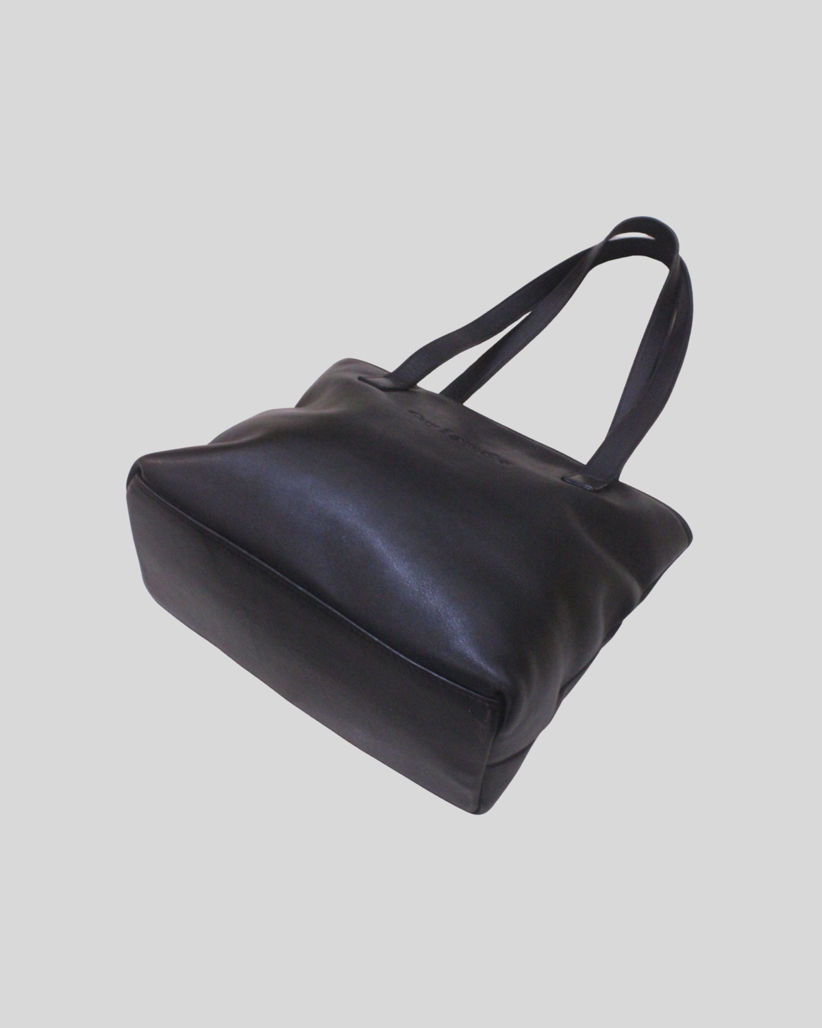 Sac Guy Laroche noir souple à porter épaule