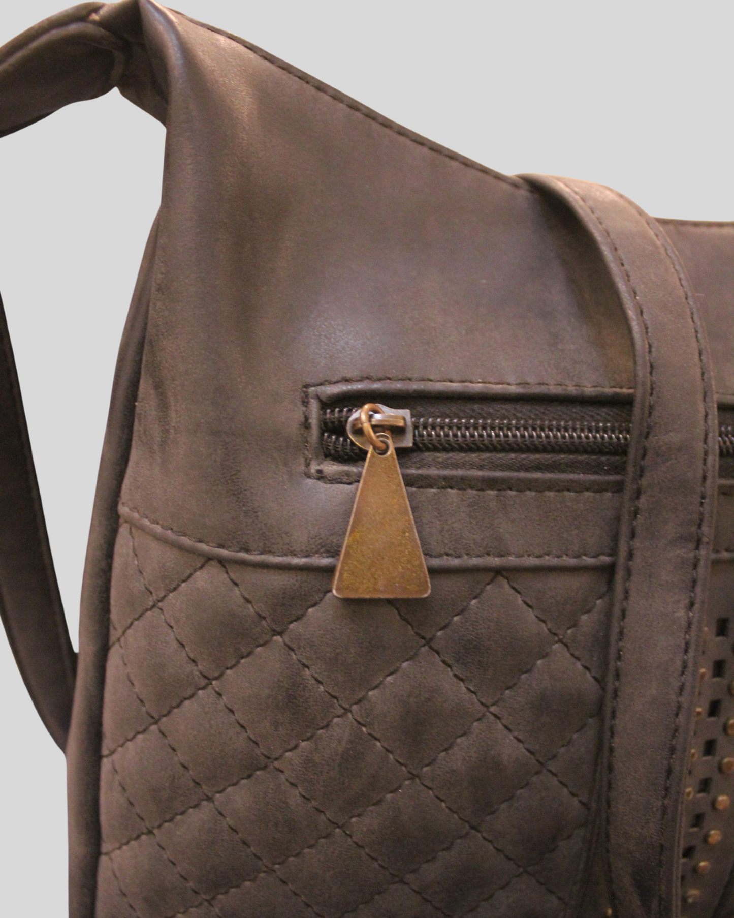 Sac à bandoulière matelassé gris
