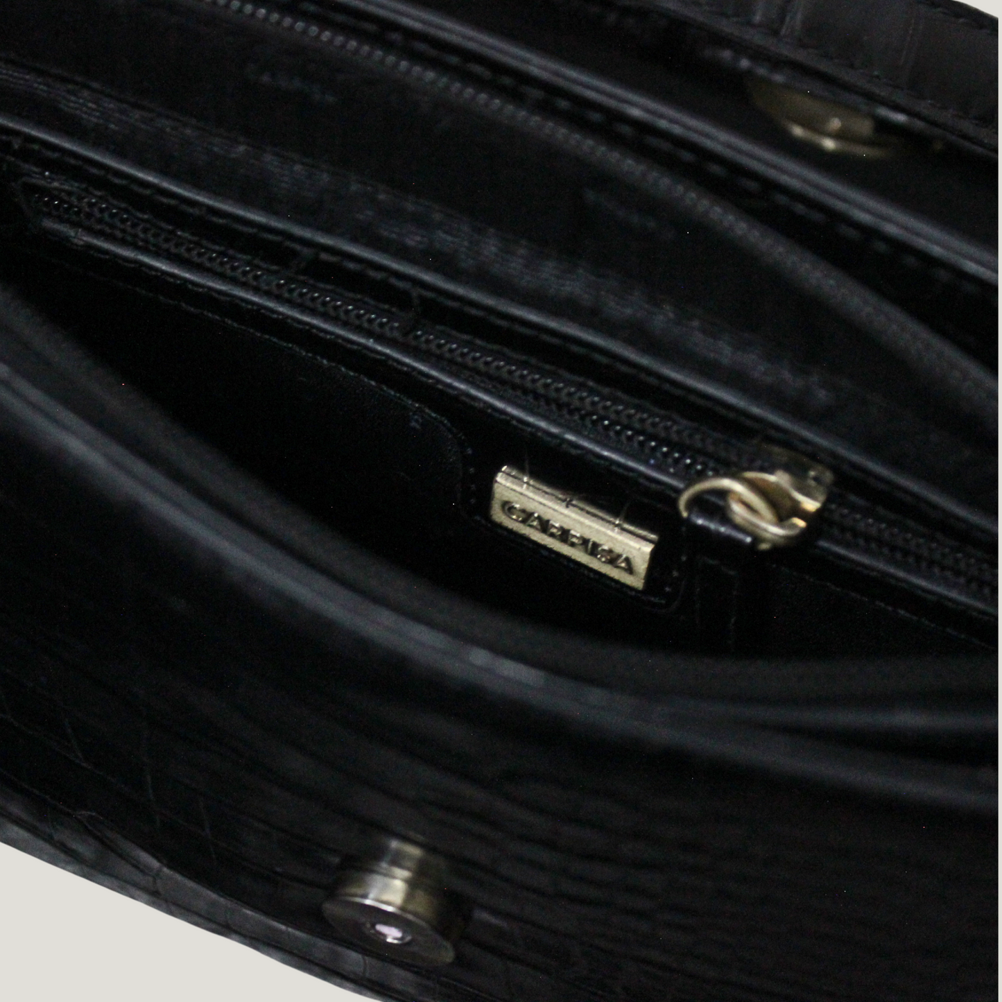 Carpisa Zelda Shoulder Bag