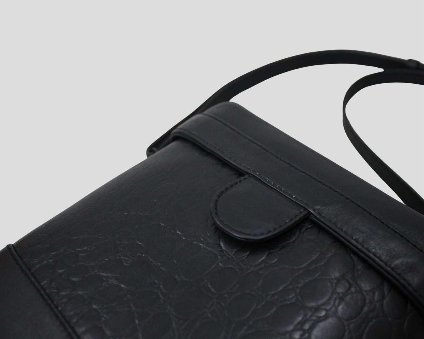 Sac seau Sybilla en cuir – Fabriqué au Brésil