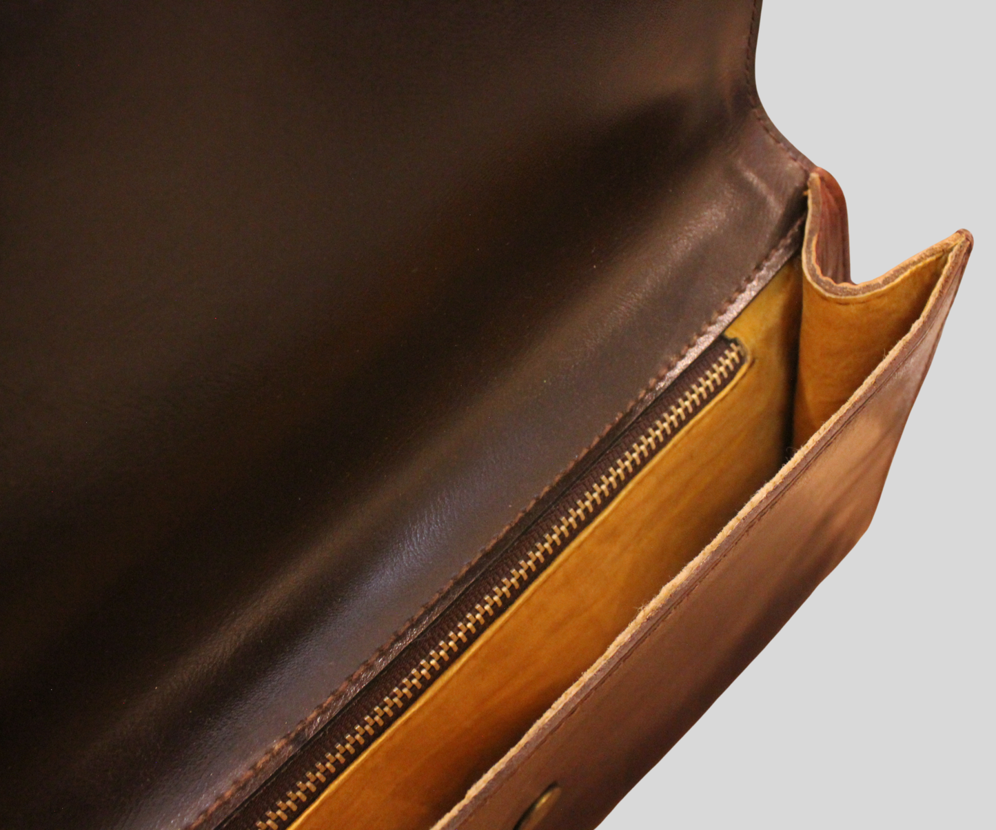 Pochette vintage Creazione 2-K bordeaux en cuir véritable