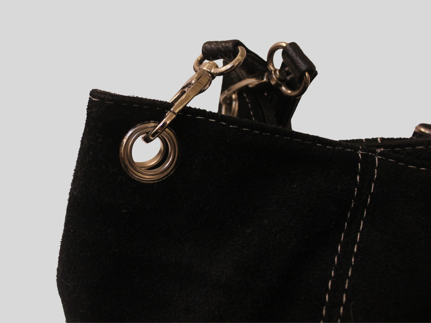 Sac Cabas / Seau en Daim Noir – Surpiqûres Contrastées