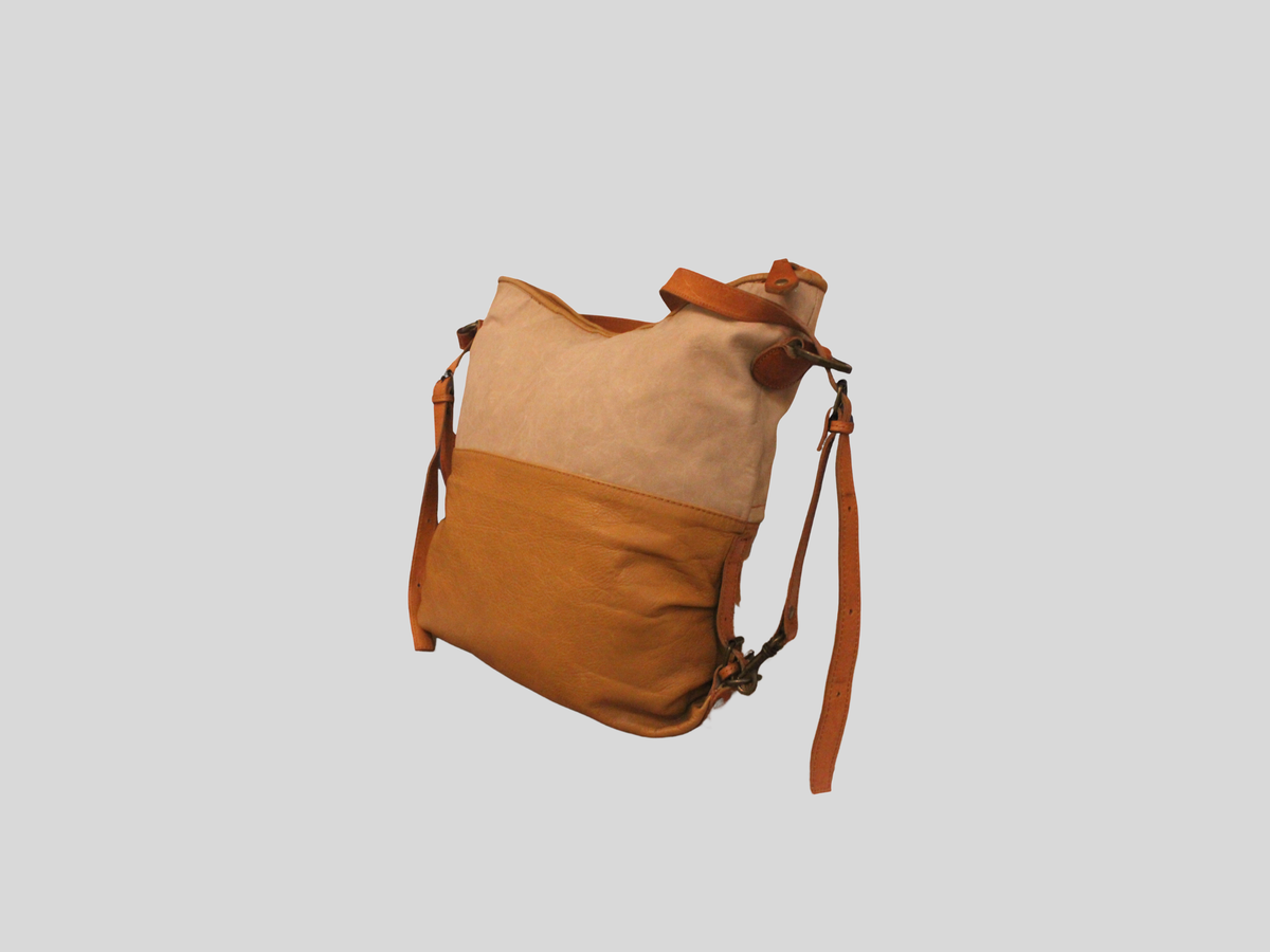Sac convertible bicolore beige et camel en cuir véritable