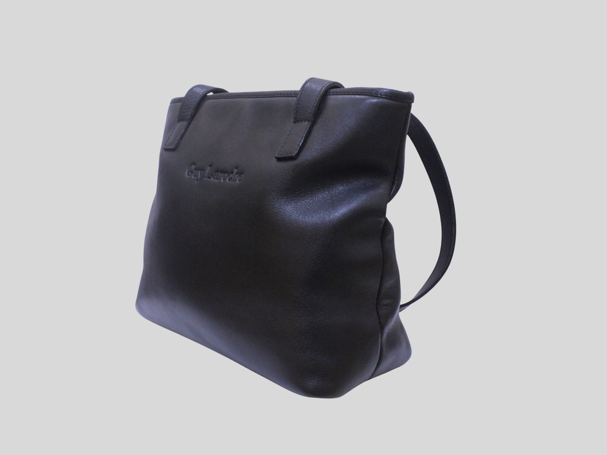Sac Guy Laroche noir souple à porter épaule