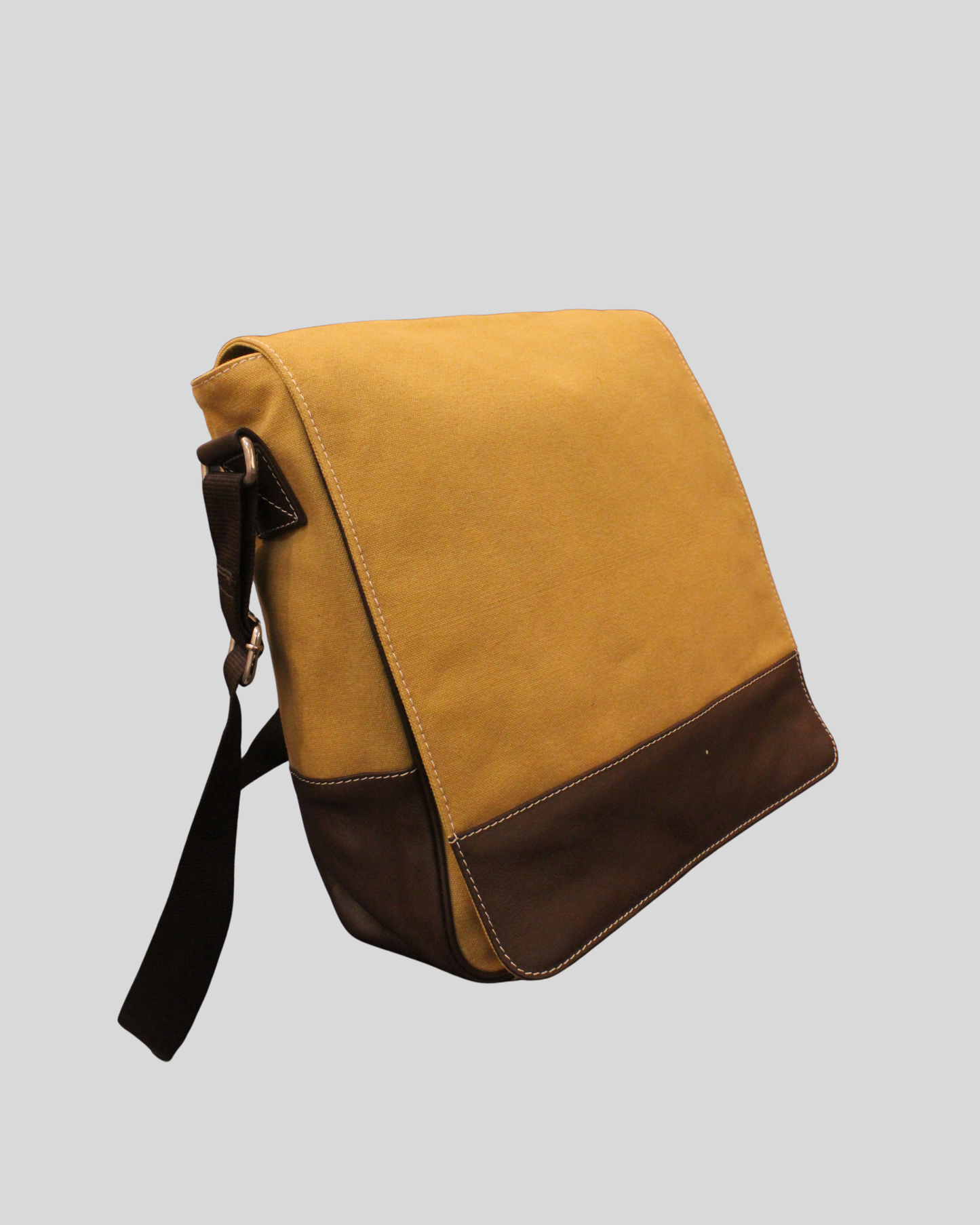 Sac messenger beige et marron en tissu et cuir