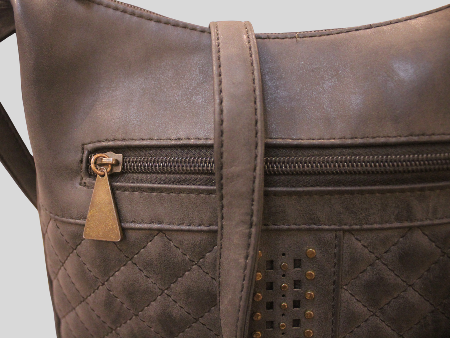 Sac à bandoulière matelassé gris