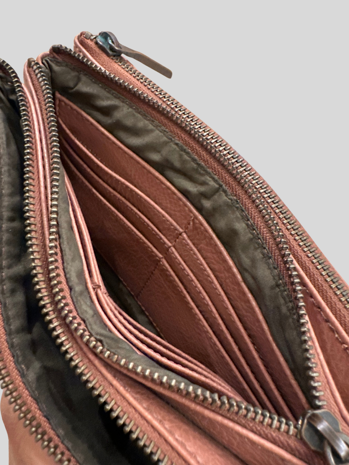 🇨🇦 Matt & Nat Triplet – Pochette bandoulière rose à triple compartiment