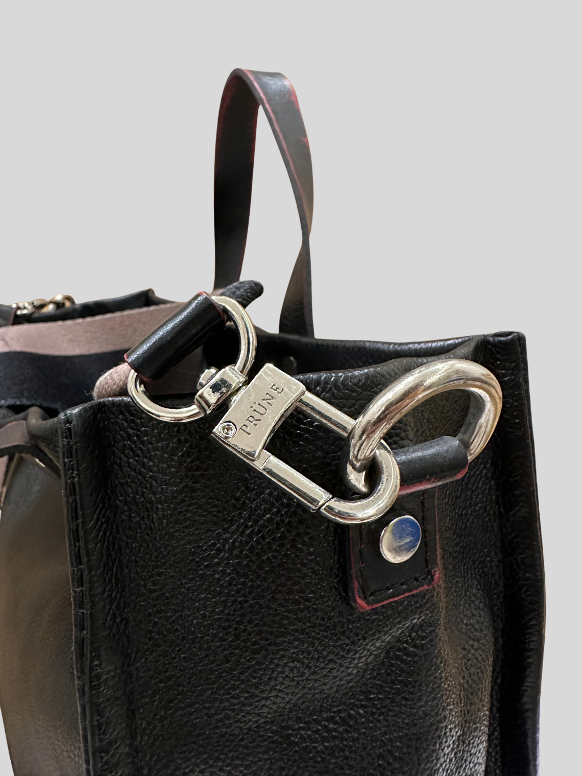 🇦🇷 Prüne Capri CPR10287 – Sac à main noir en cuir caprin véritable