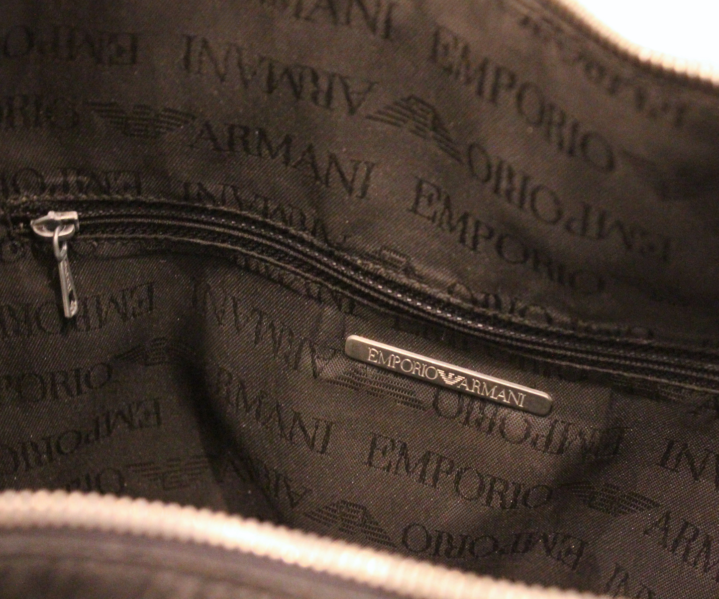 Sac porté épaule Emporio Armani noir en cuir véritable