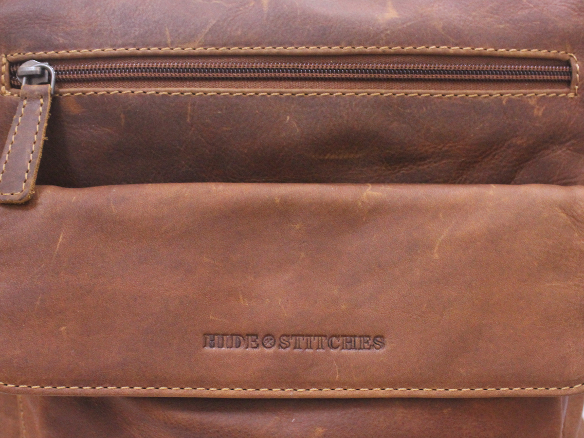 Hide & Stitches – Sac bandoulière cognac en cuir véritable
