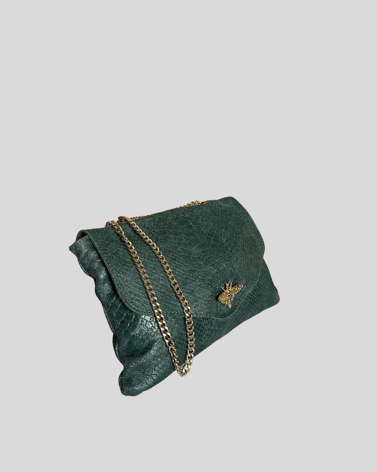 🇮🇹 Sac bandoulière vert foncé effet python en cuir véritable à abeille dorée – Made in Italy