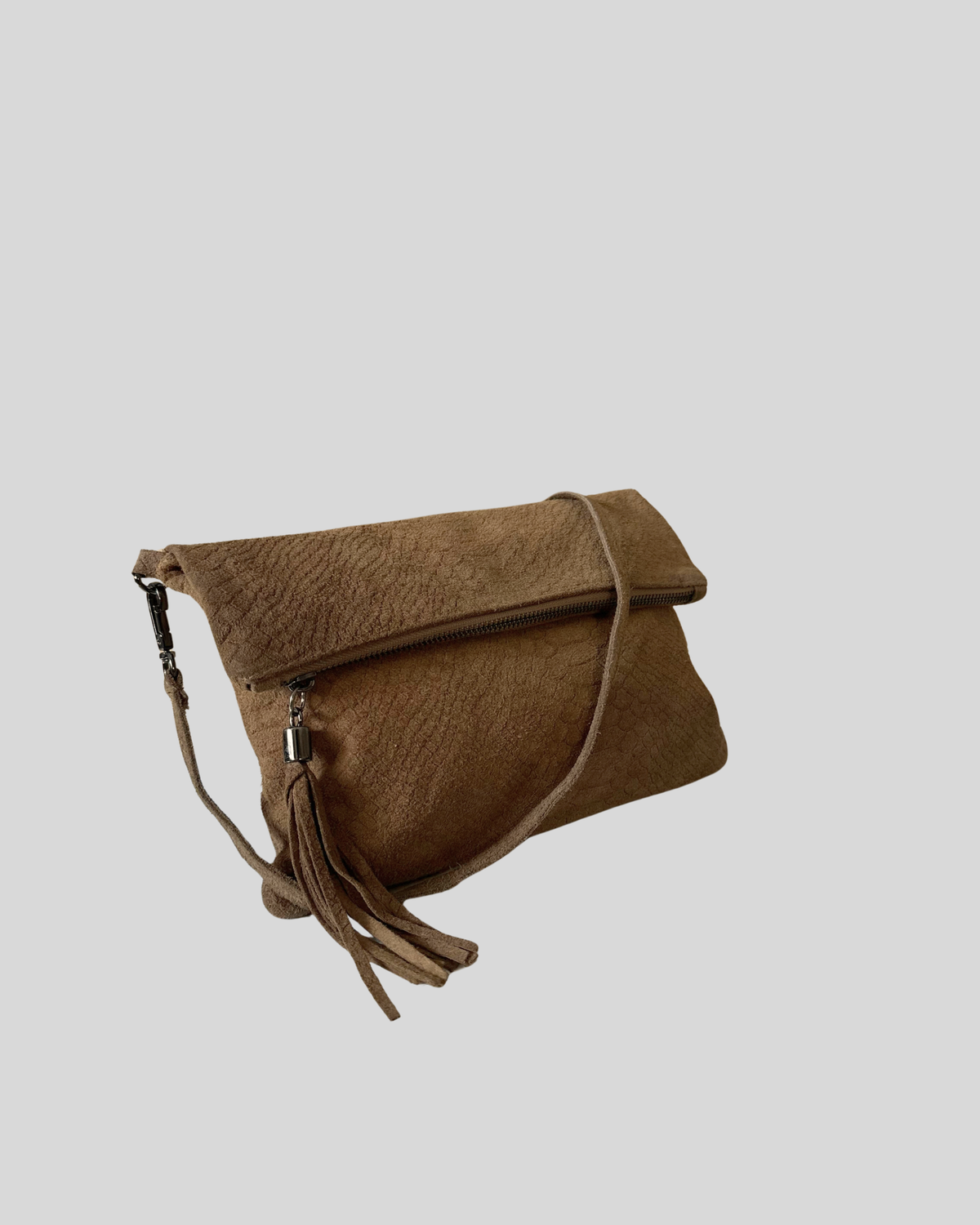 🇮🇹 Pochette pliable marron effet python en daim véritable à pompon – Made in Italy