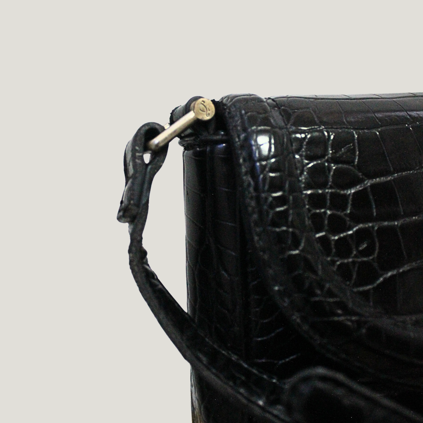 Carpisa Zelda Shoulder Bag
