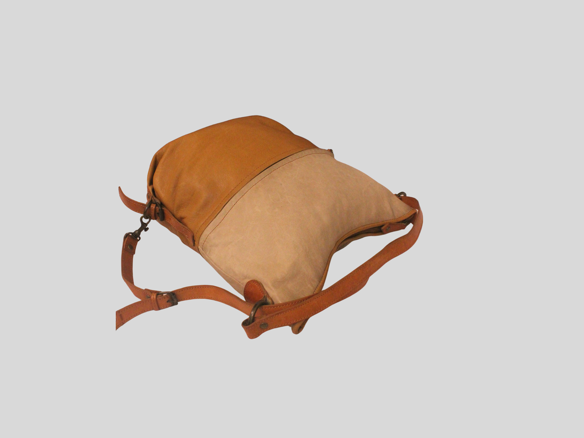Sac convertible bicolore beige et camel en cuir véritable
