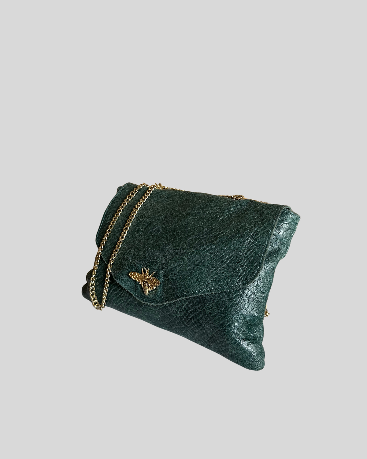 🇮🇹 Sac bandoulière vert foncé effet python en cuir véritable à abeille dorée – Made in Italy