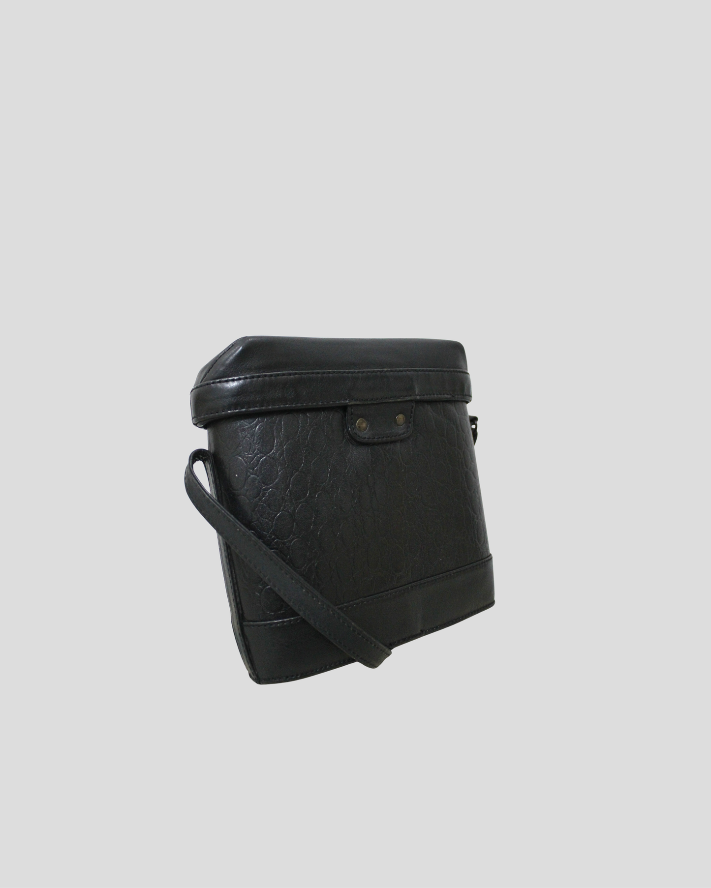 Sac seau Sybilla en cuir – Fabriqué au Brésil