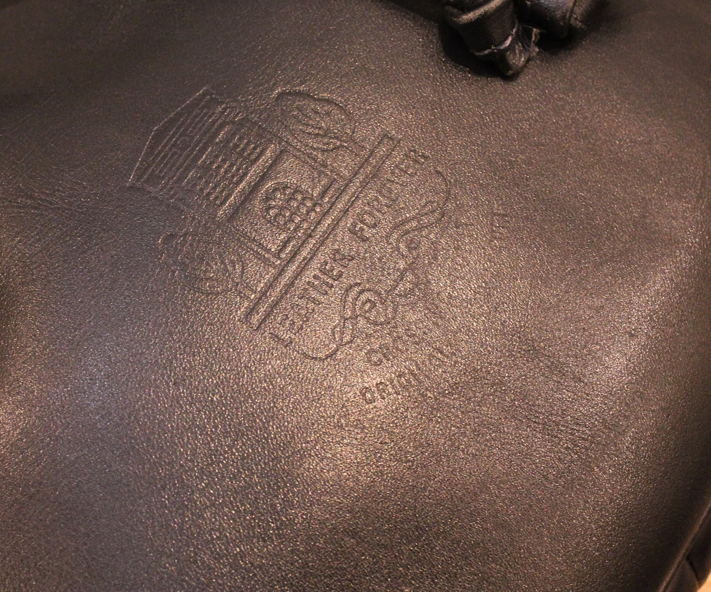 Sac seau Biasia noir en cuir véritable Made in Italy
