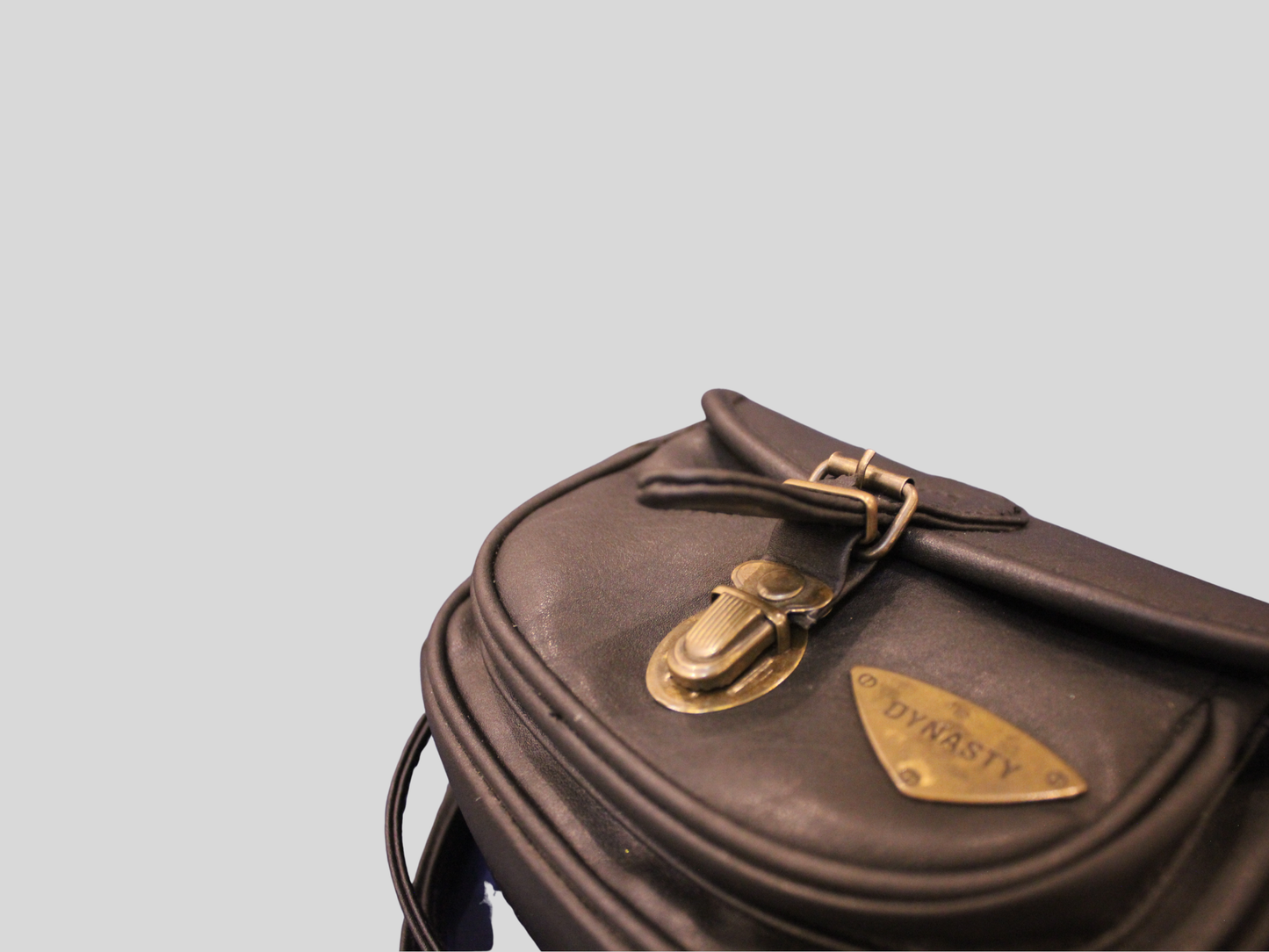 Sac à bandoulière Dynasty noir en cuir véritable