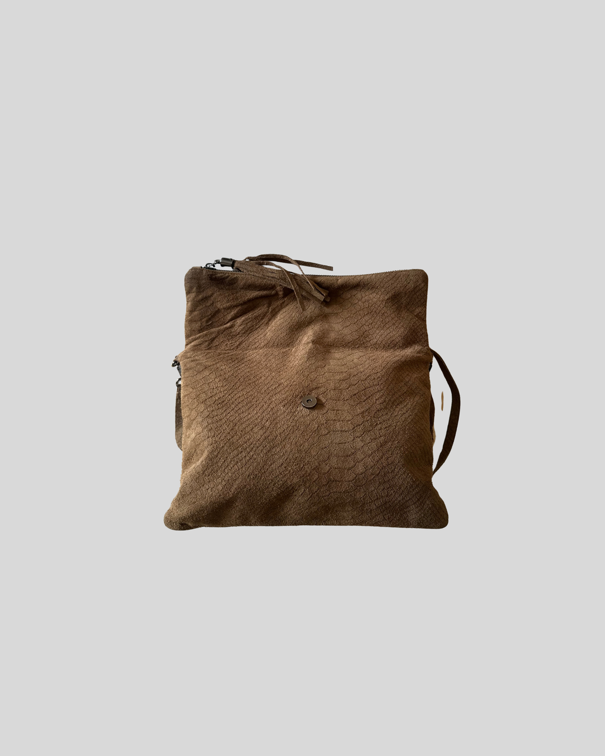 🇮🇹 Pochette pliable marron effet python en daim véritable à pompon – Made in Italy