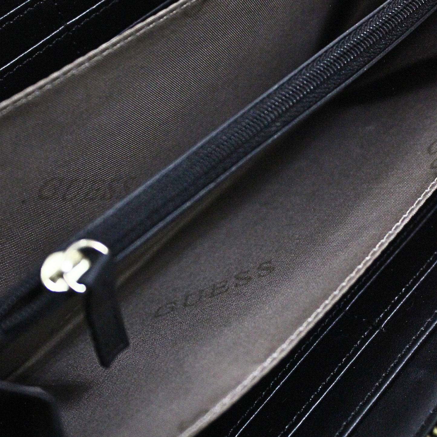 Porte-monnaie & portefeuille Guess