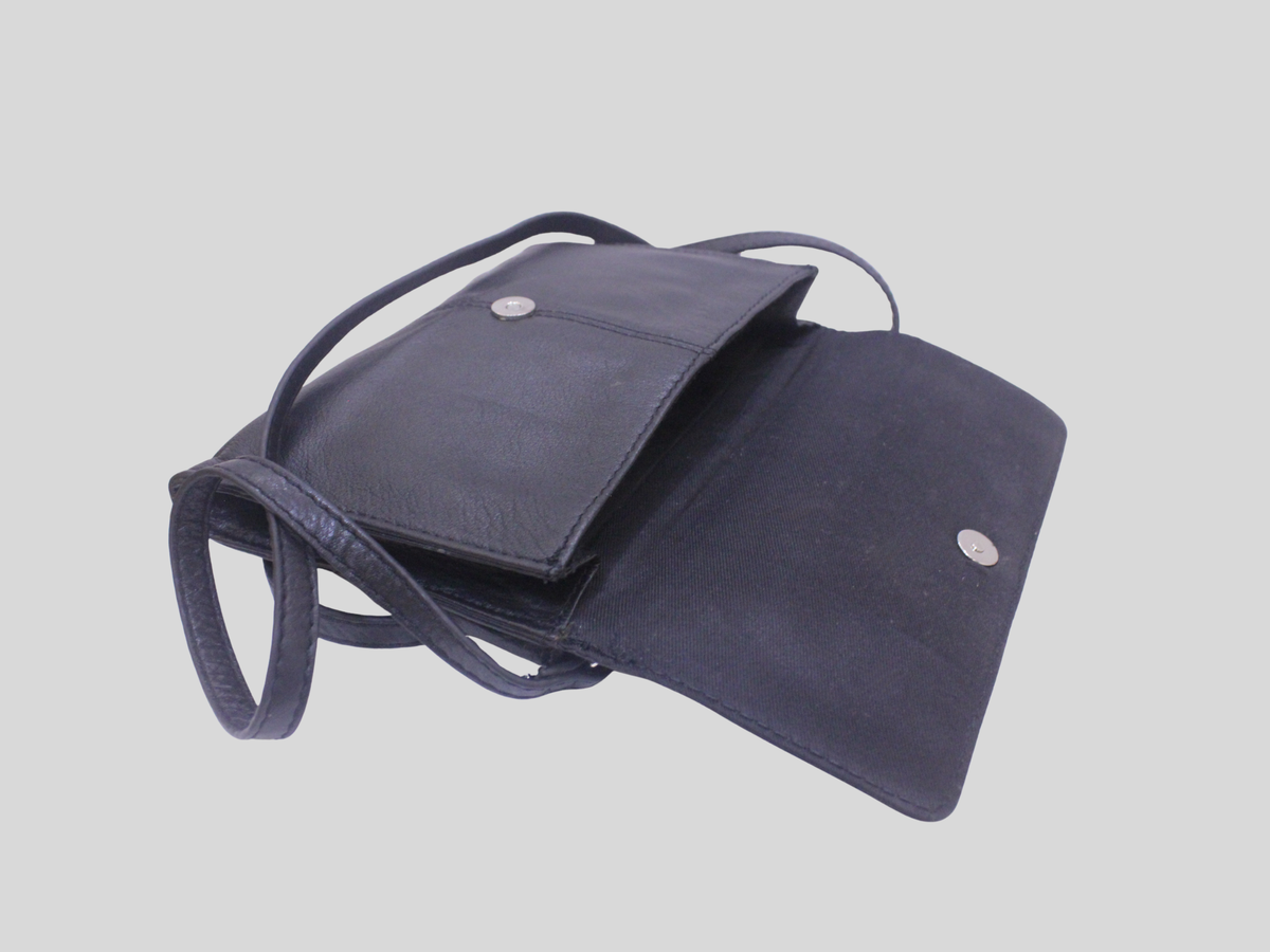 🇬🇧 Sac bandoulière Next noir en cuir véritable