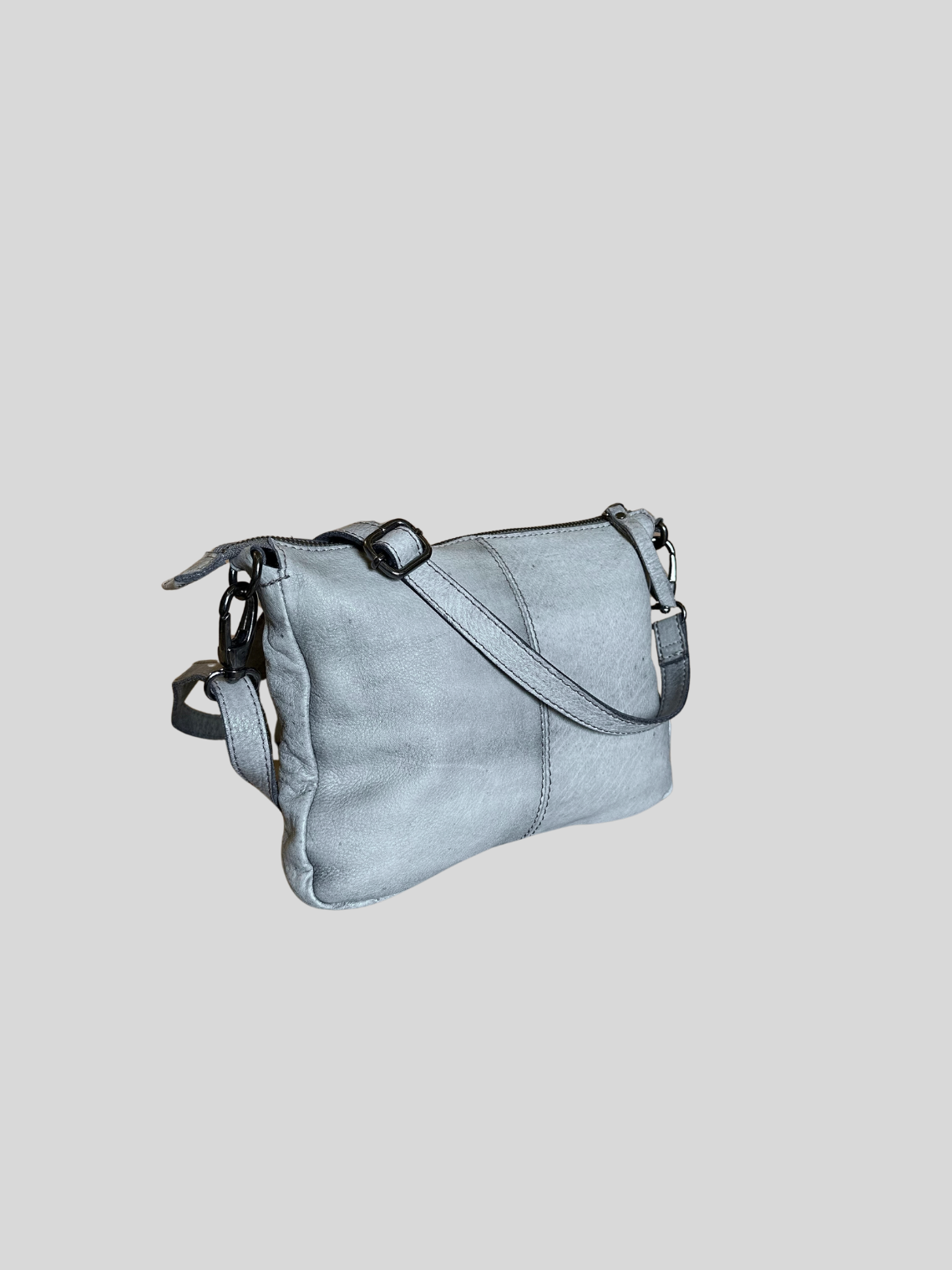 Estelle – Sac bandoulière gris argenté texturé en cuir véritable