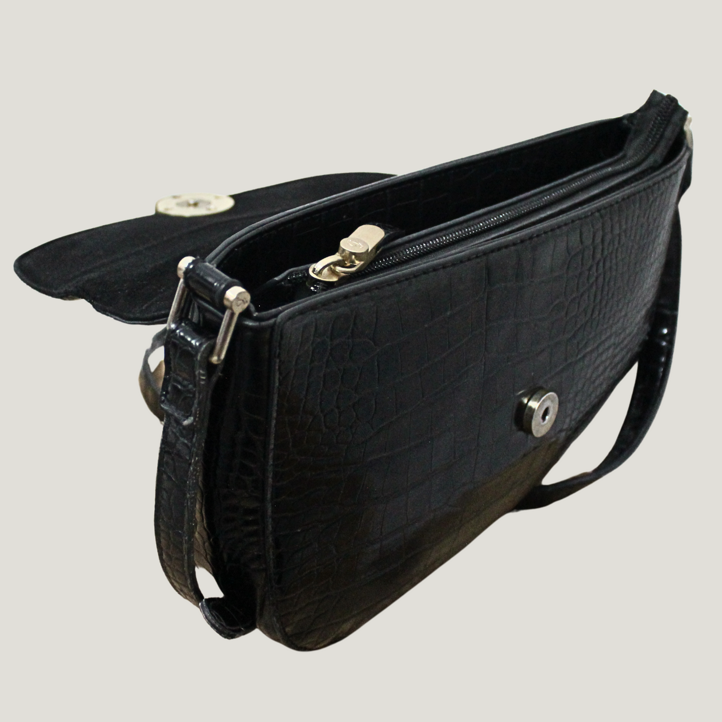 Carpisa Zelda Shoulder Bag