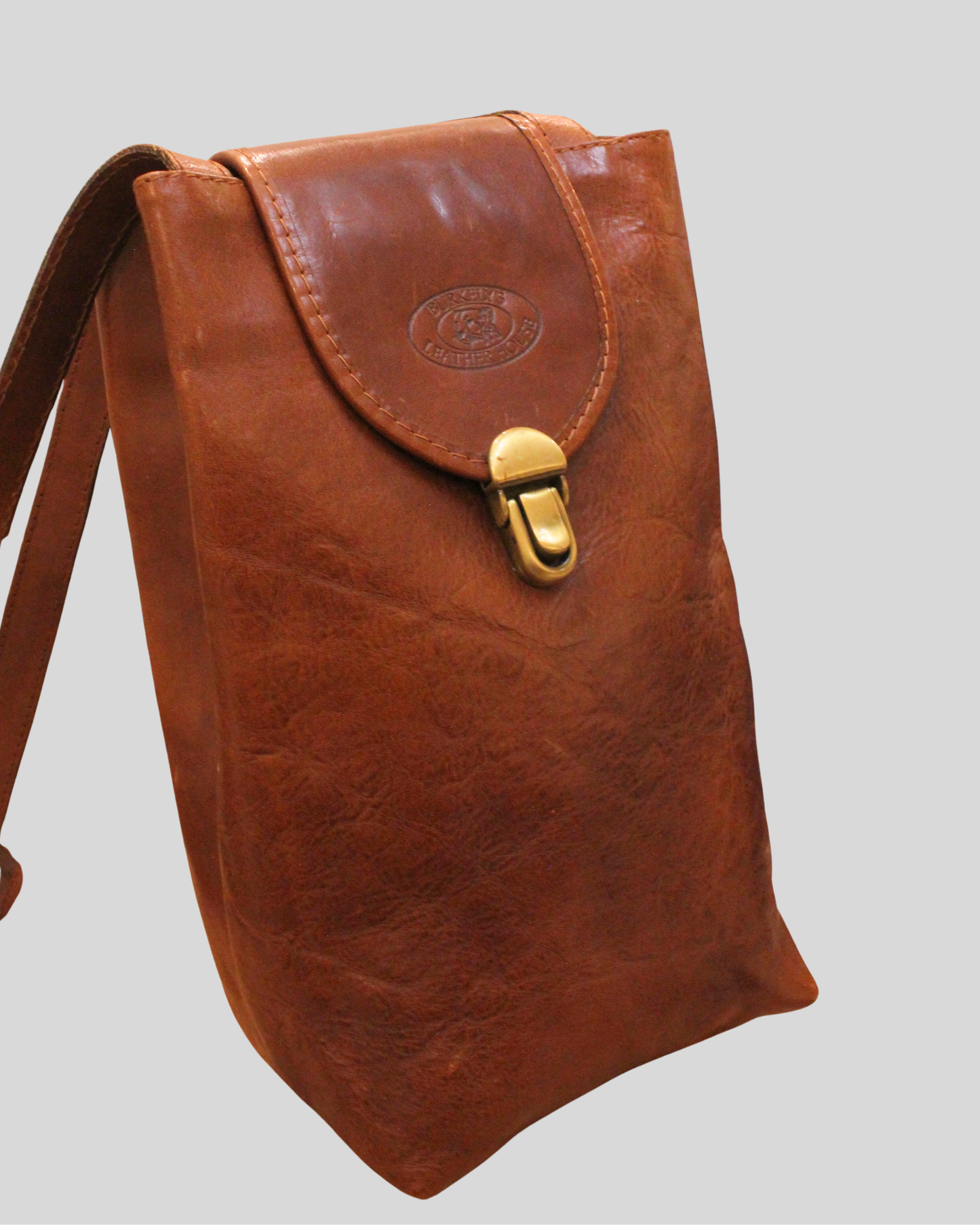 Sac bandoulière Burkelys Leather House cognac en cuir véritable