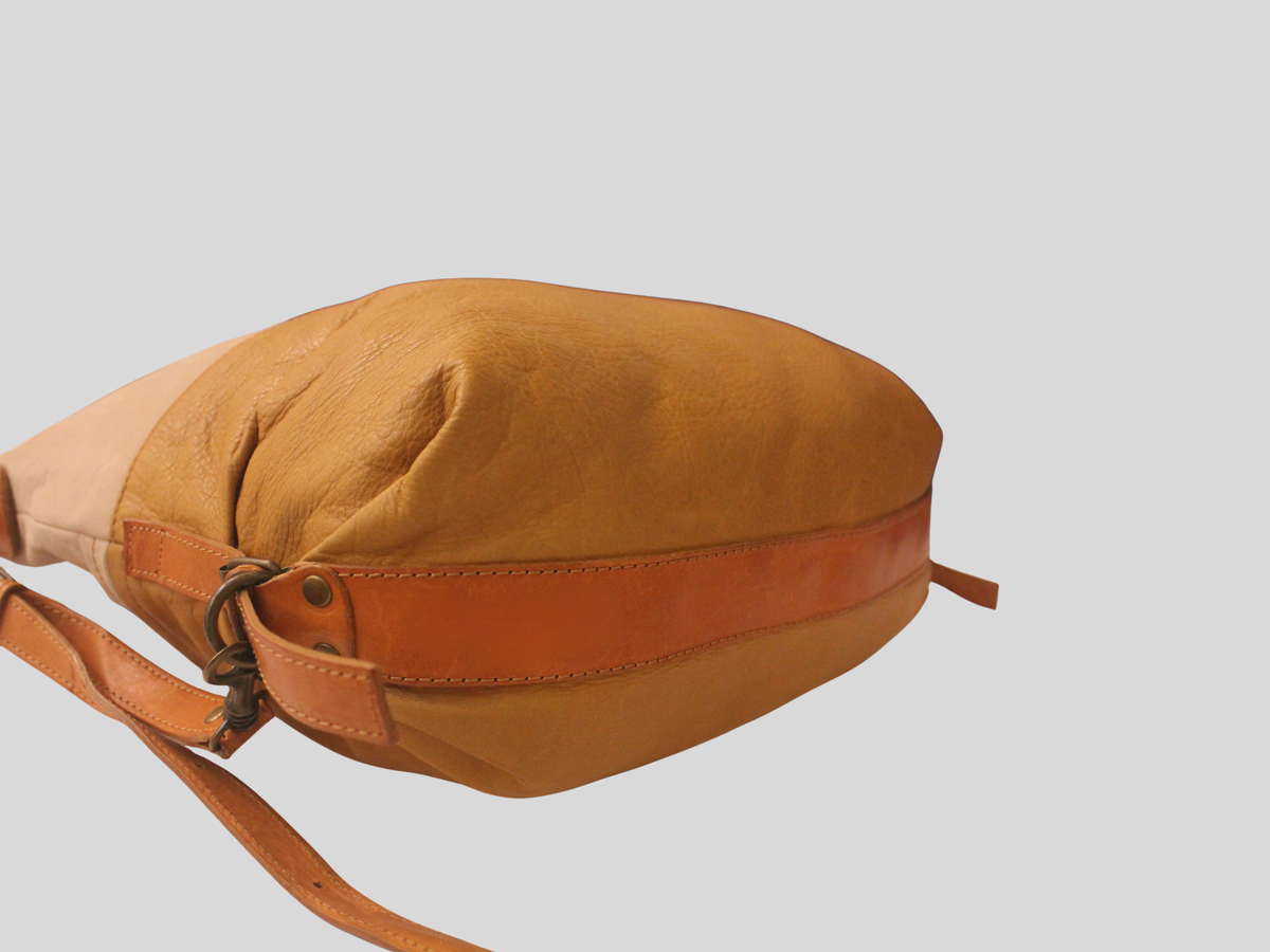 Sac convertible bicolore beige et camel en cuir véritable