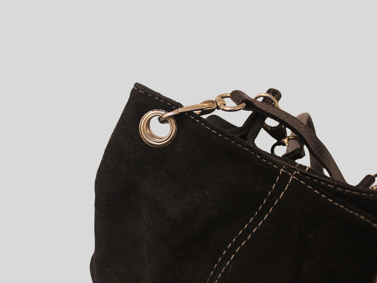 Sac Cabas / Seau en Daim Noir – Surpiqûres Contrastées
