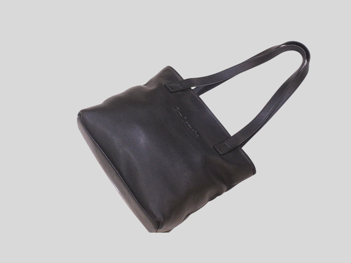 Sac Guy Laroche noir souple à porter épaule