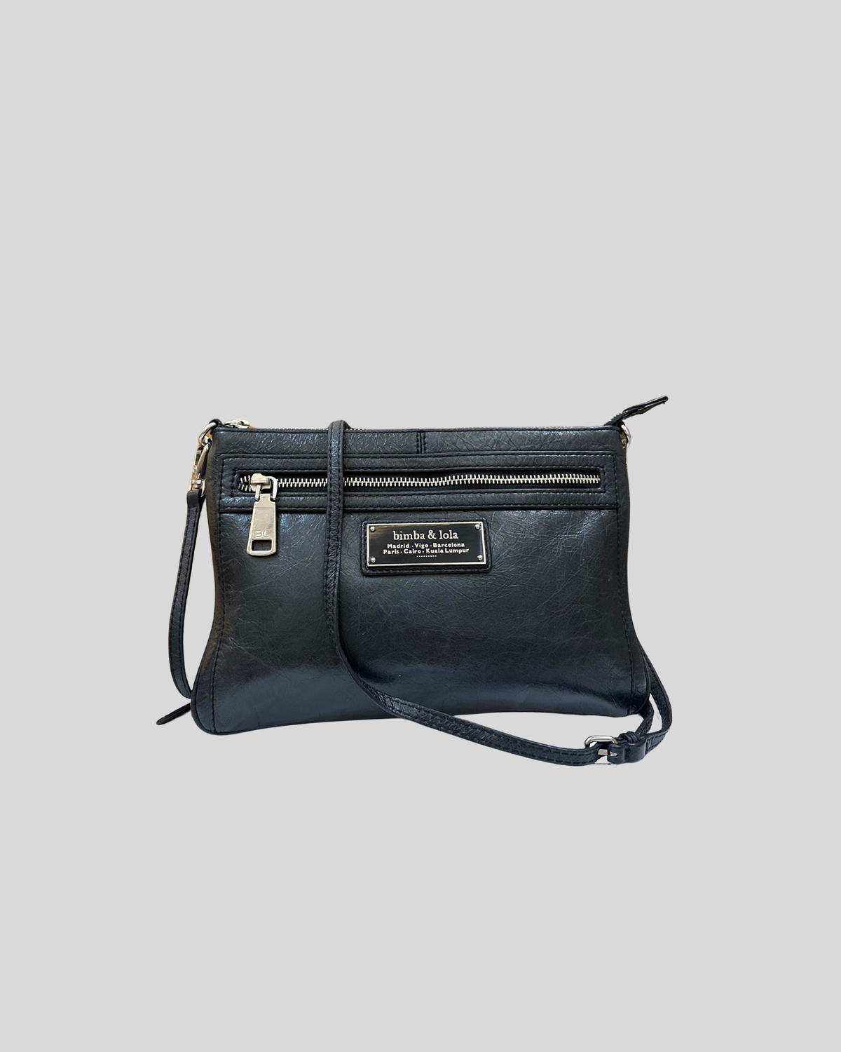 🇪🇸 Bimba y Lola – Sac bandoulière noir à plaque logo et poche zippée