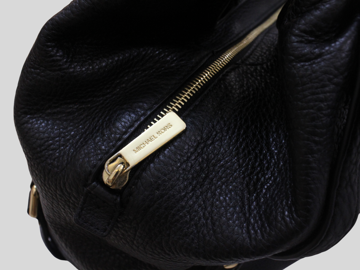 🇺🇸 Michael Kors Bedford – Grand sac hobo noir en cuir