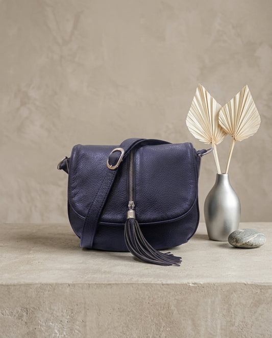 Sac bandoulière A. Valentino bleu nuit en cuir véritable à pompon